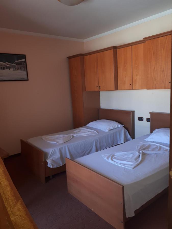 Hotel Meteor Shkodër Екстериор снимка